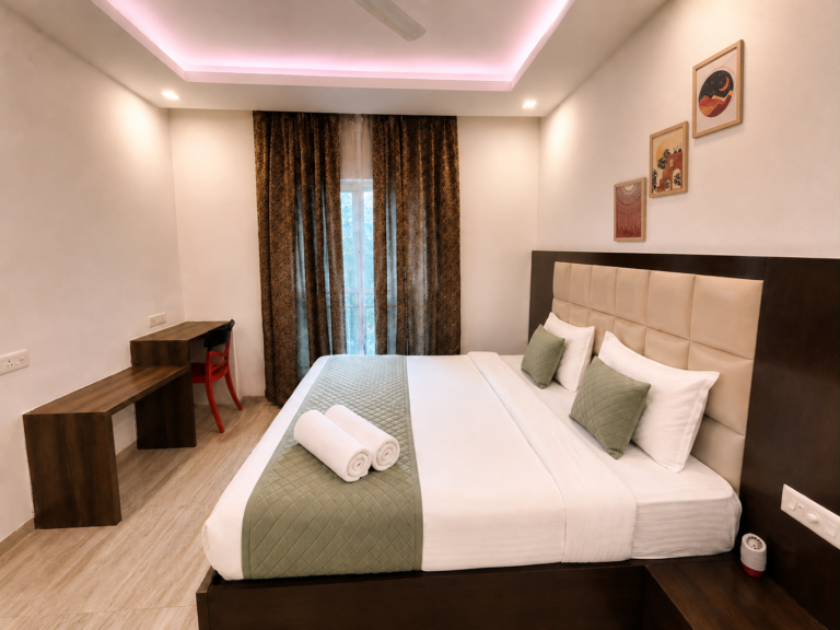 How to start an Airbnb business in India — guest-ready bedroom setup
